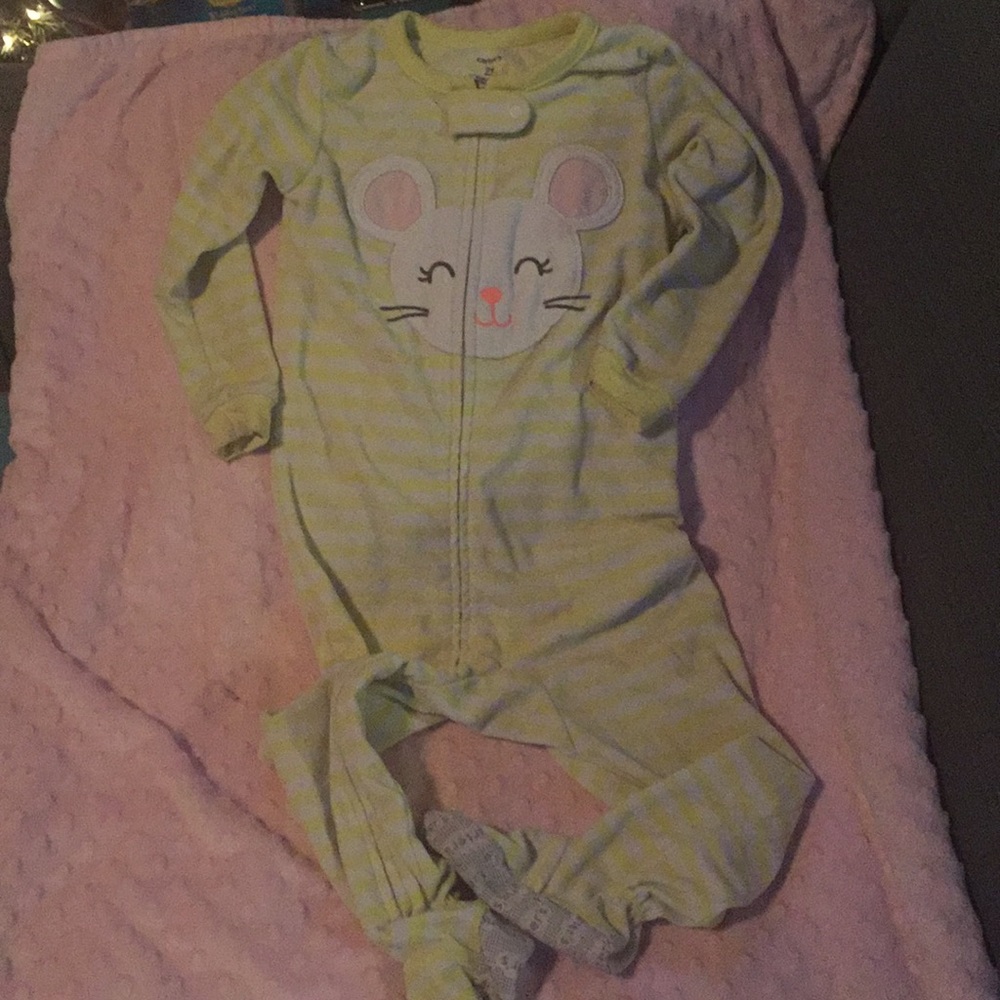 🎁 Carter’s Toddler Footed Onesie Sleeper!